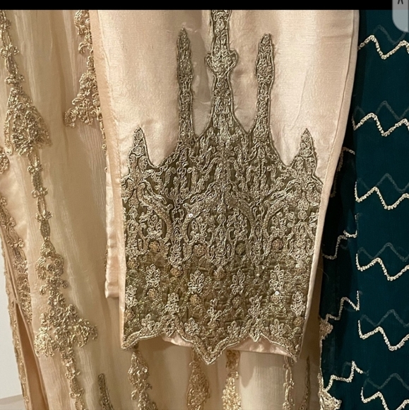 Designer ASIM JOFA Wedding Shalwar Kameez - Picture 2 of 6
